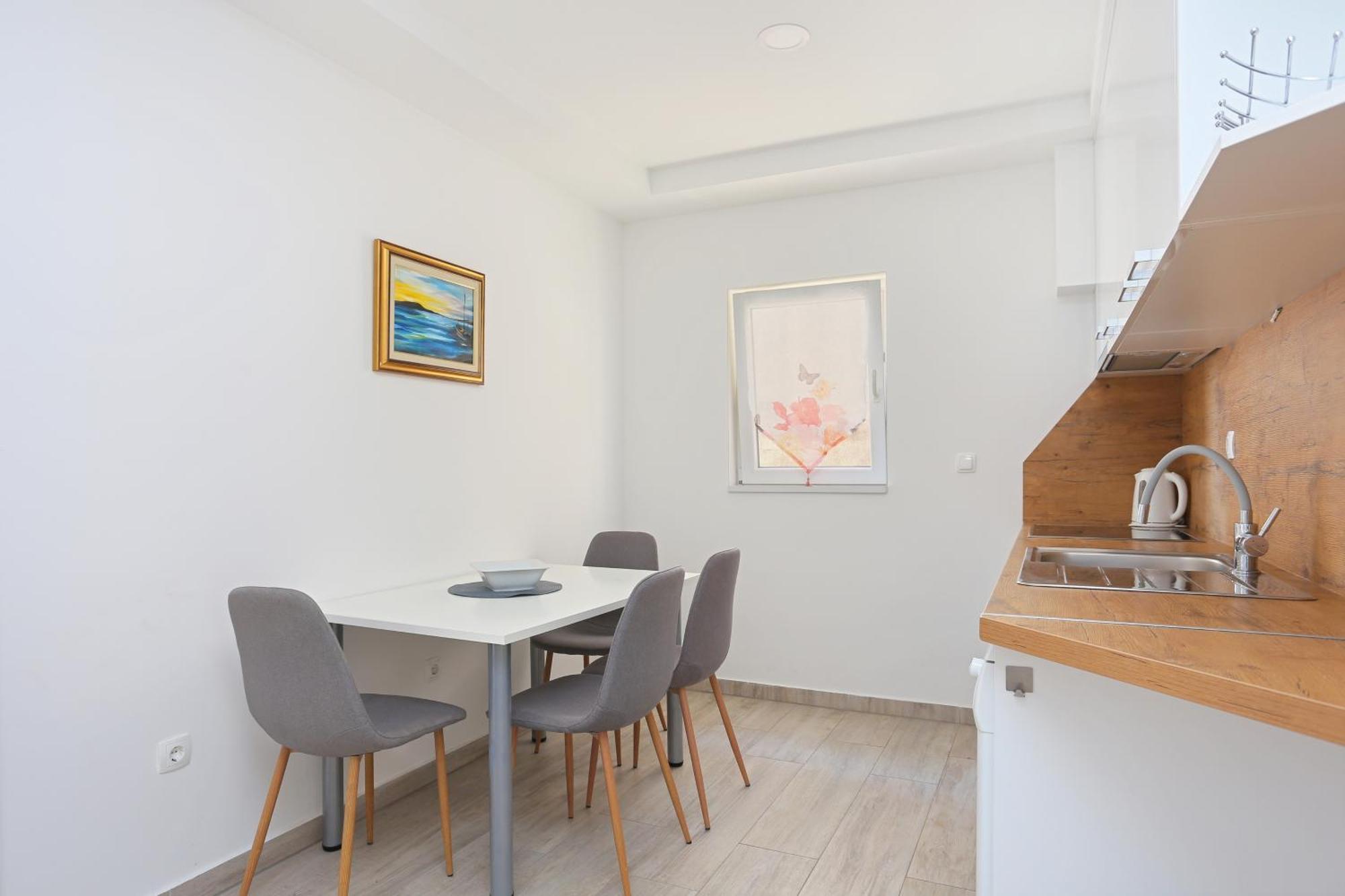 Apartments By The Sea Brela, Makarska - 6688 Habitación foto